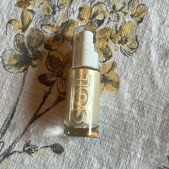 Sol Body Glow Oil - Champagne - Picture 5 of 7